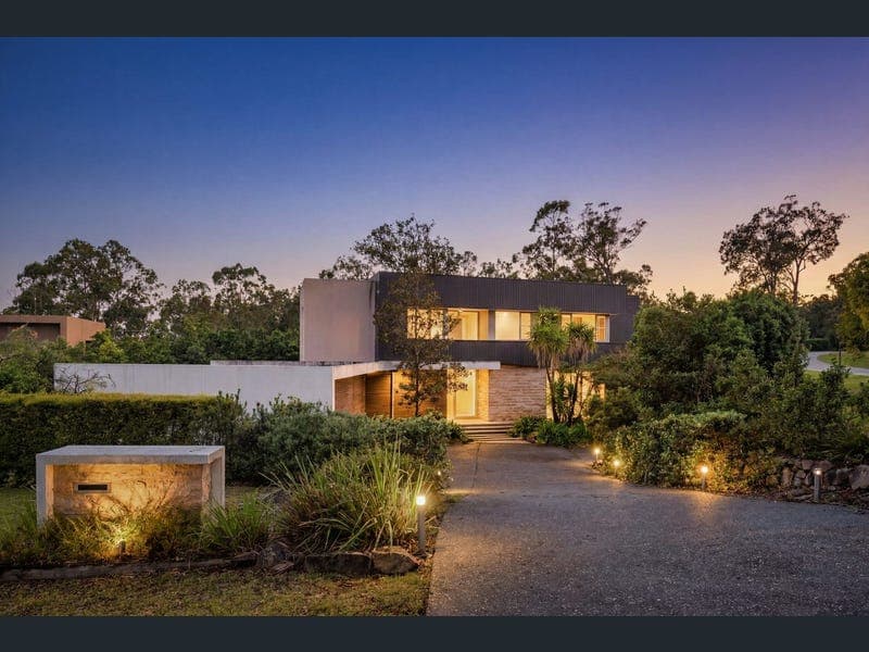 21-23 Forest Ridge Drive, Bonogin — photo 1 of 5
