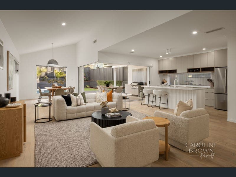 16 Browns Dip Road, Enoggera — photo 1 of 5