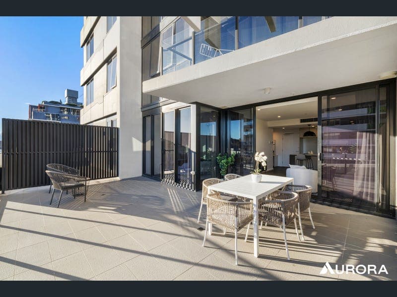 402/148 Logan Road, Woolloongabba — photo 1 of 5