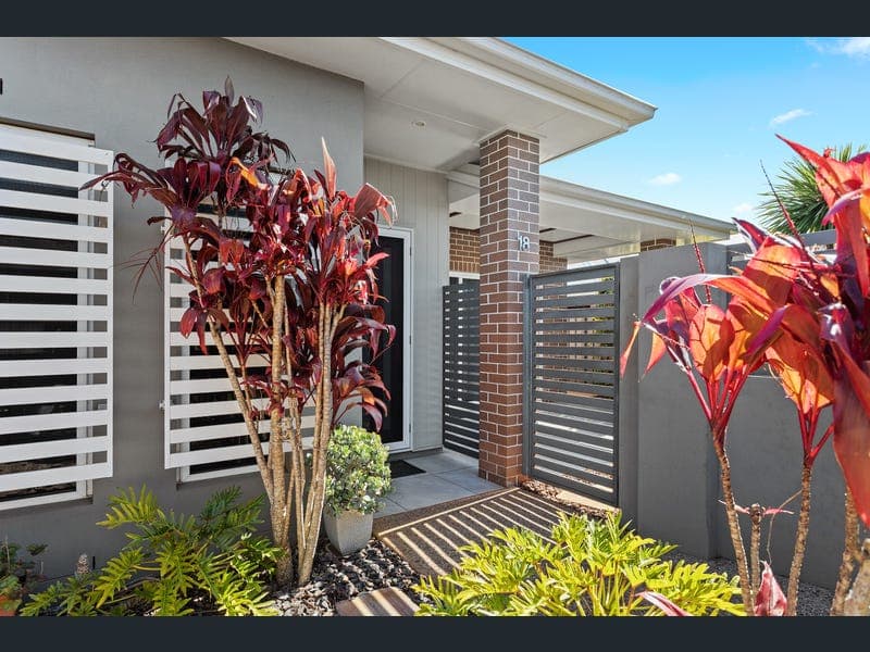 18/563-571 Hume Street, Kearneys Spring — photo 1 of 5