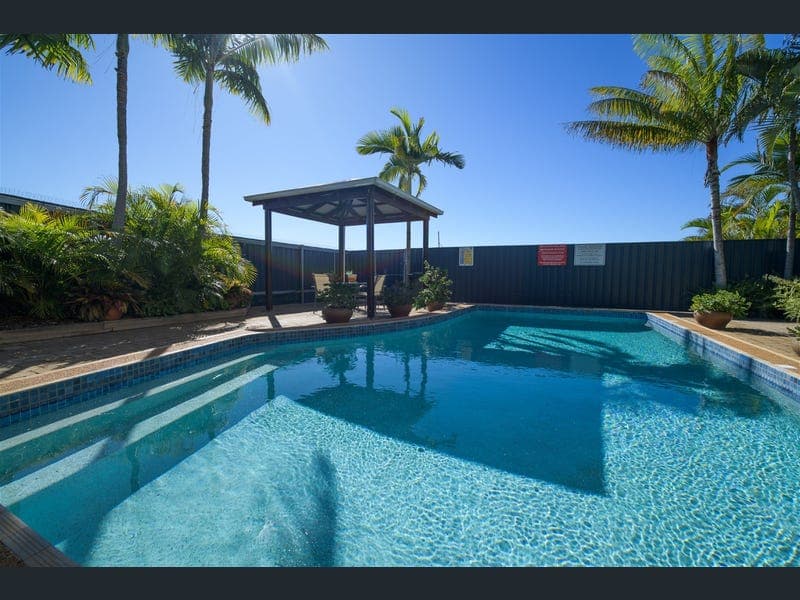 2/7 Kent Street, West Gladstone — photo 1 of 5