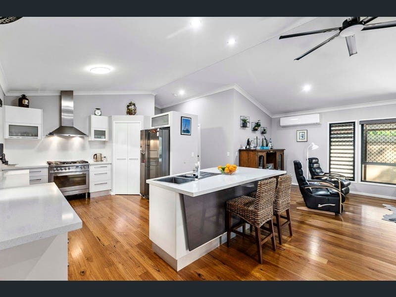 44 Livistonia Drive, Poona — photo 1 of 5