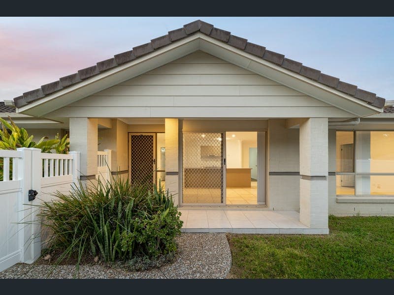 19 Berkeley Circuit, Bellbird Park — photo 1 of 5