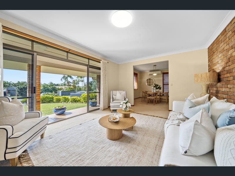 9 Palona Place, Ashmore — photo 1 of 5