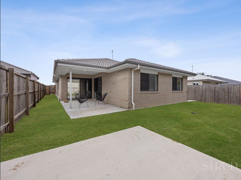 16 Palmview Street, Ripley — photo 1 of 5
