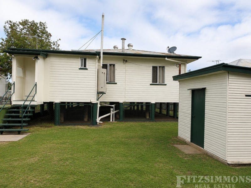 32 Arthur Street, Dalby — photo 1 of 5