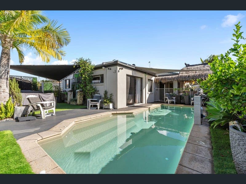 7 Nardoo Street, Robina — photo 1 of 5