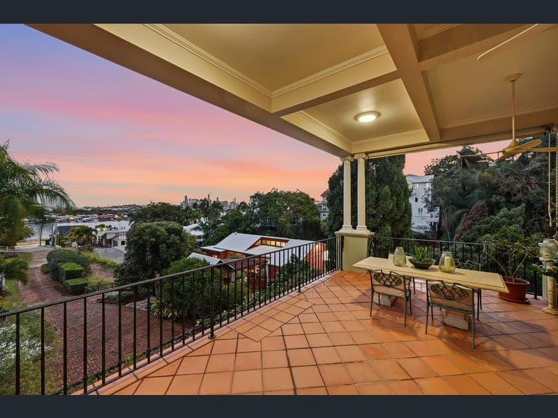 36 Grays Road, Hamilton — photo 1 of 5