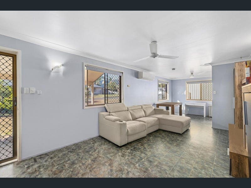 11 Hinton Street, Koongal — photo 1 of 5