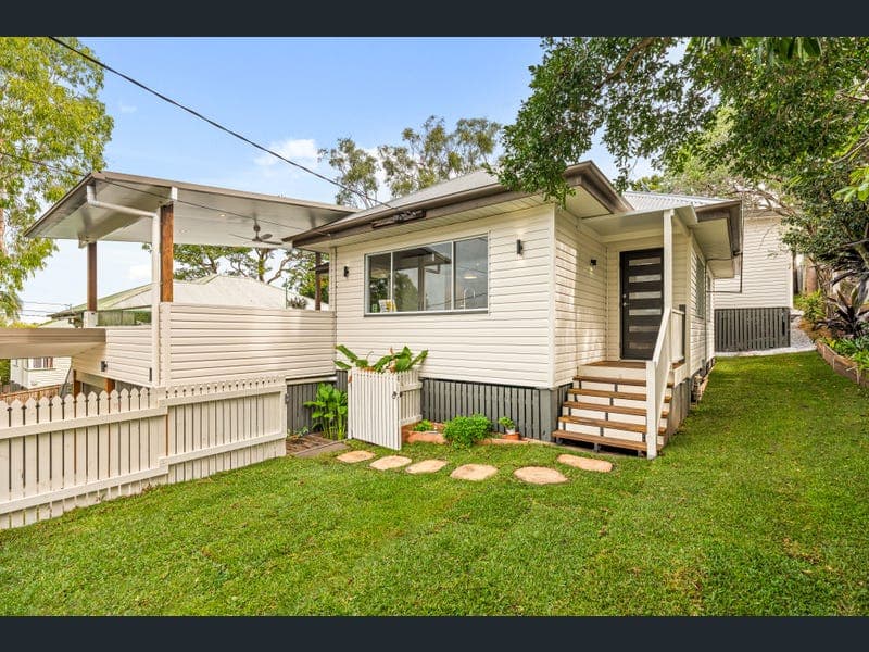 48 Ferricks Street, Stafford — photo 1 of 5