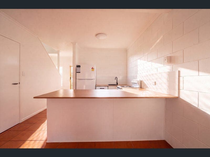 7/3-5 Tenni Street, Redlynch — photo 1 of 5