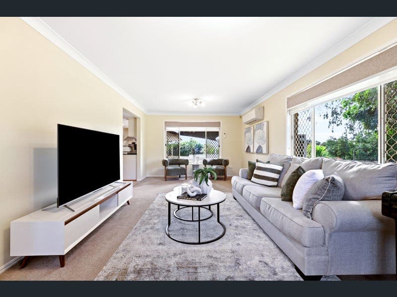 9 Carrington Place, Carindale — photo 1 of 5