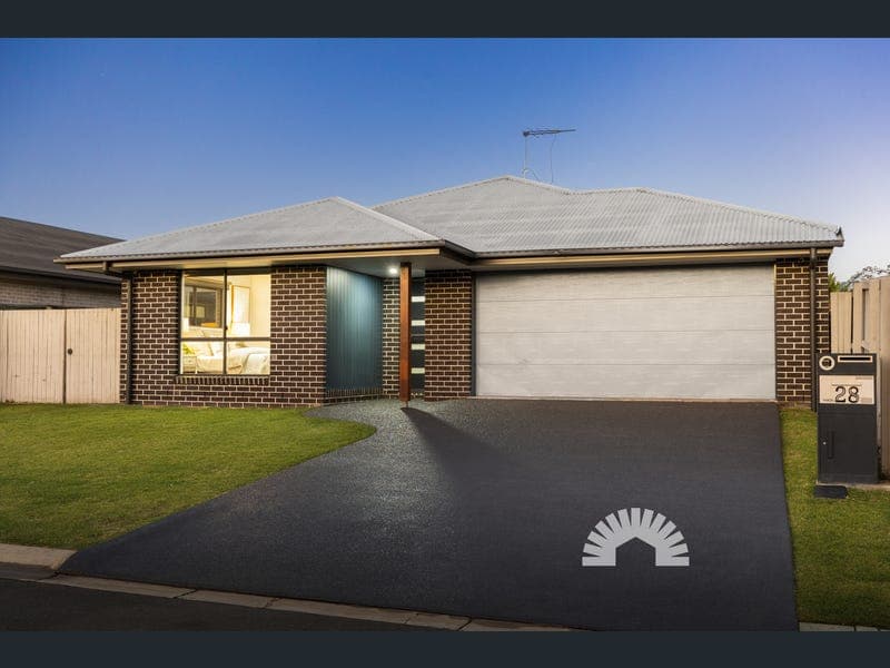 28 Arcadia Street, Upper Caboolture — photo 1 of 5