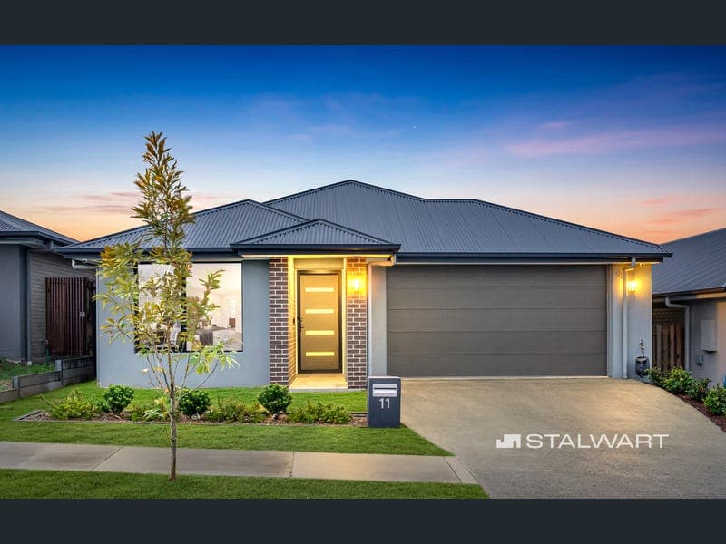 11 Illawarra Rd, Greenbank — photo 1 of 5