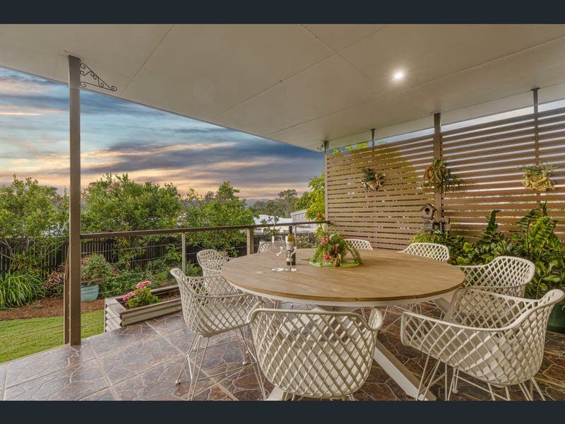 8 Supremacy Place, Jones Hill — photo 1 of 5