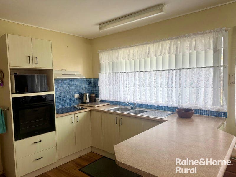 11 Gabee Street, Kingaroy — photo 1 of 5