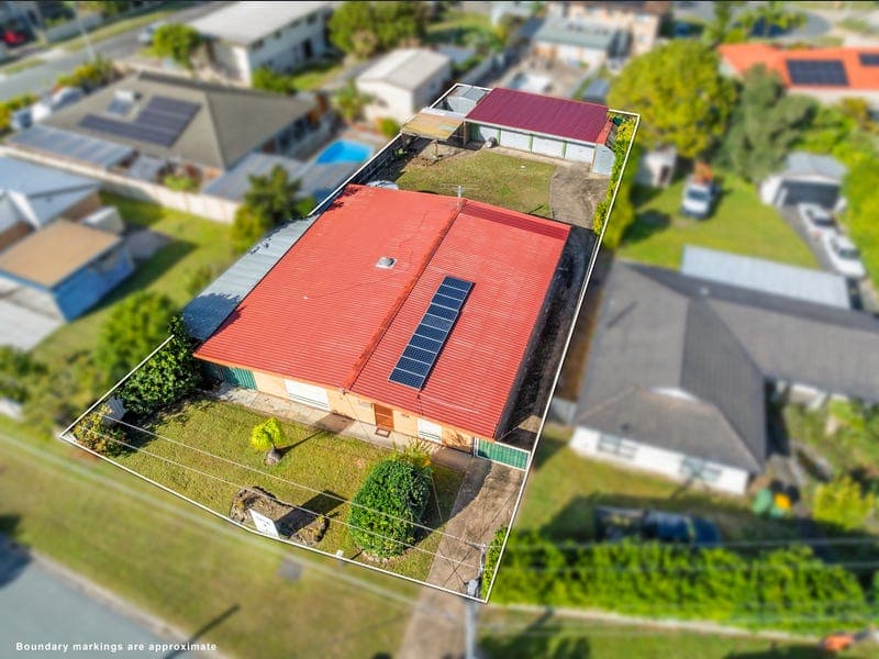 30 Bywater Street, Hillcrest — photo 1 of 5