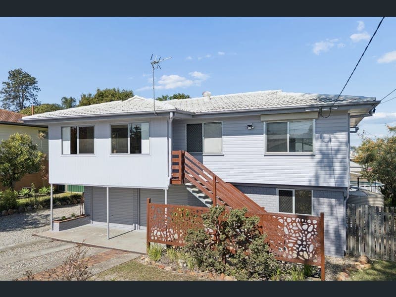 49 Queens Court Road, Alexandra Hills — photo 1 of 5