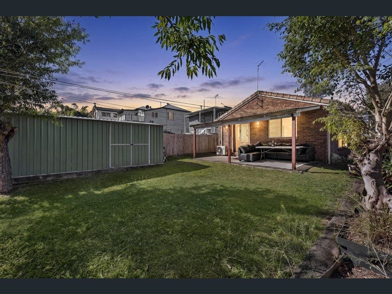 1468 Sandgate Road, Nundah — photo 1 of 5