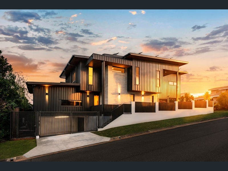 2 Dromos Street, Eight Mile Plains — photo 1 of 5