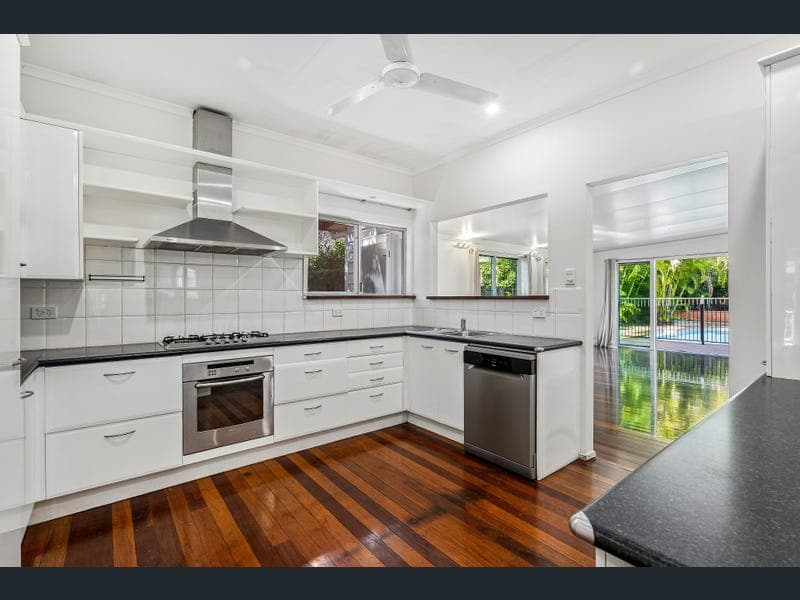 65 Gray Avenue, Corinda — photo 1 of 5