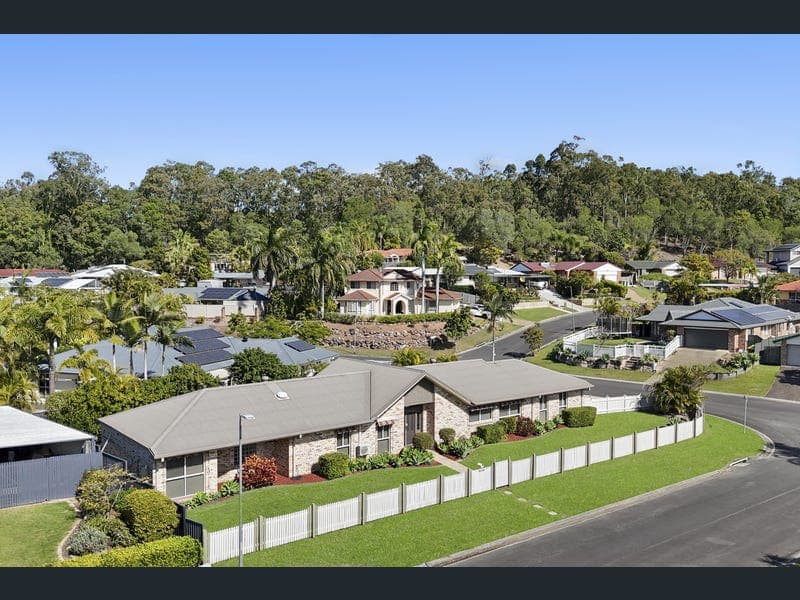 1 Hillgrove Court, Oxenford — photo 1 of 5
