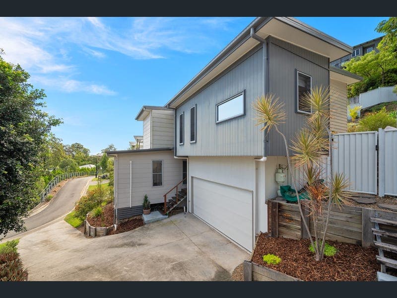 1/15 The Grove, Alexandra Headland — photo 1 of 5