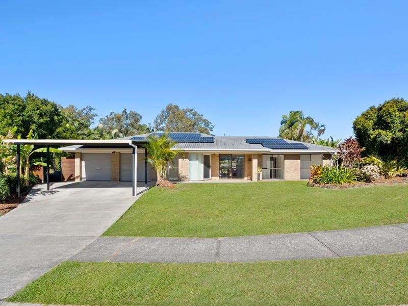 1 Mundulla Place, Helensvale — photo 1 of 5