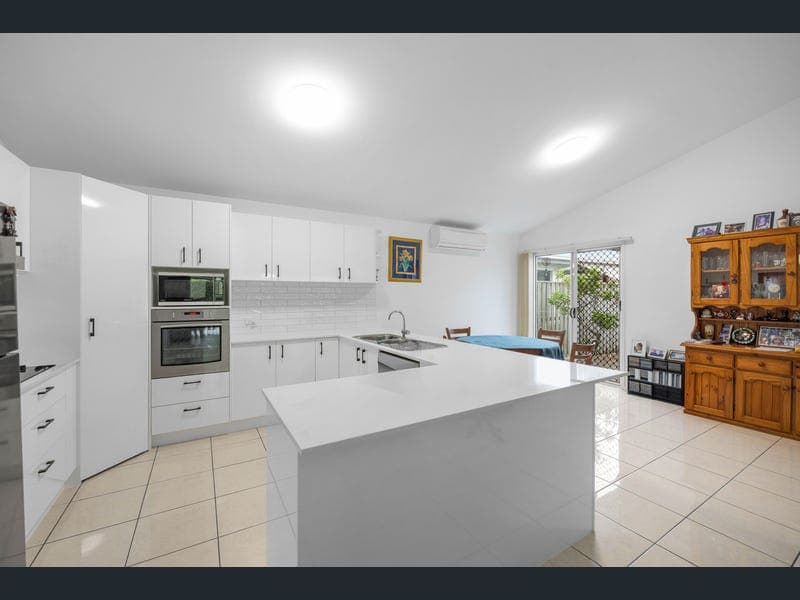 46 Elvena Circuit, Little Mountain — photo 1 of 5