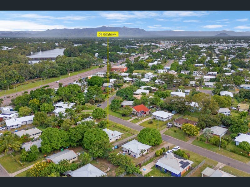 38 Kittyhawk Crescent, Kirwan — photo 1 of 5