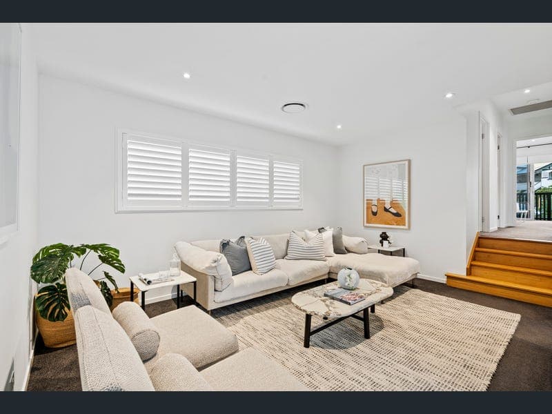 5 Stephenson Street, Bardon — photo 1 of 5