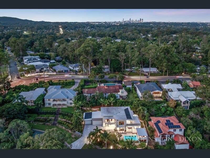 12 Robertson Place, Fig Tree Pocket — photo 1 of 5