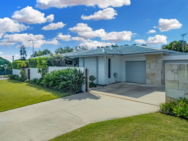 269 Torquay Terrace — photo 1 of 5