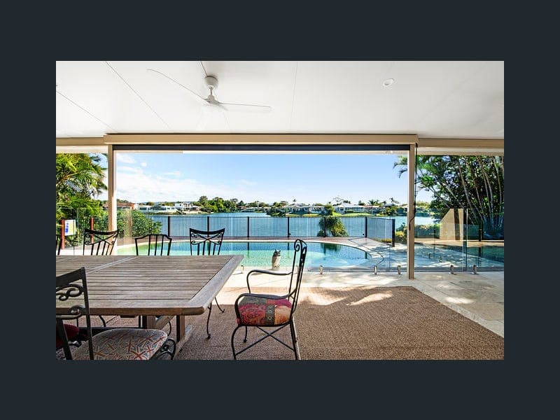 86 Wild Duck Drive, Mermaid Waters — photo 1 of 5