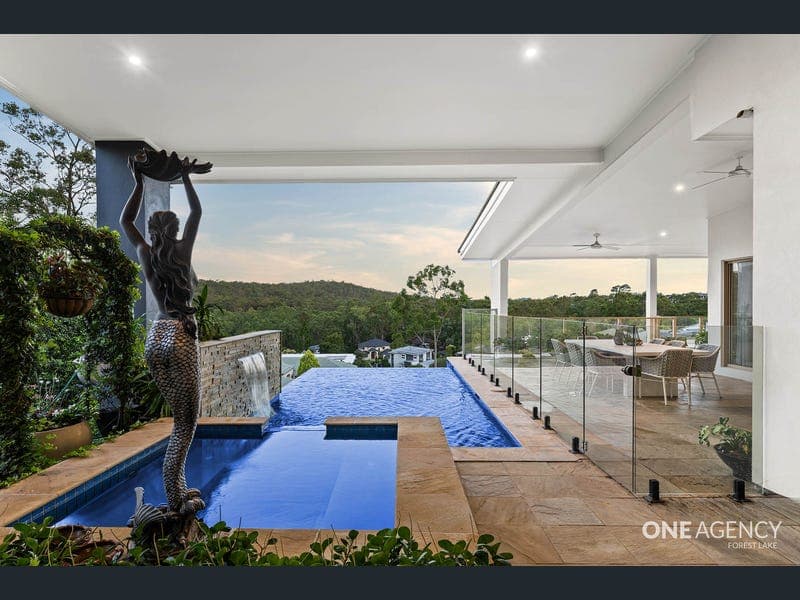 14 Seanna Place, Brookwater — photo 1 of 5