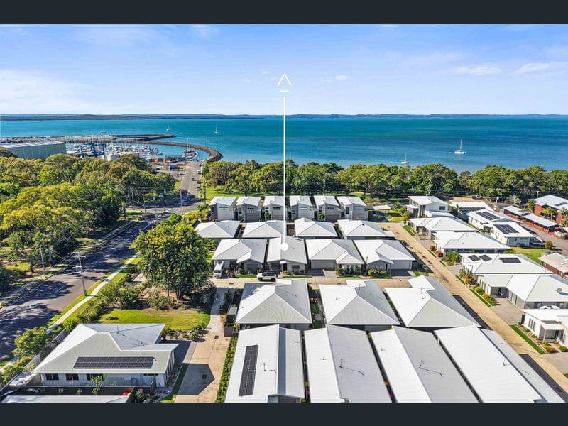 35/835 Boat Harbour Drive, Urangan — photo 1 of 5