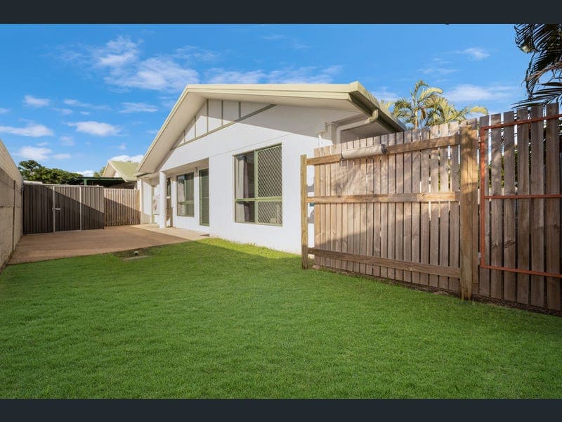 2/47 Goldring Street, Hermit Park — photo 1 of 5