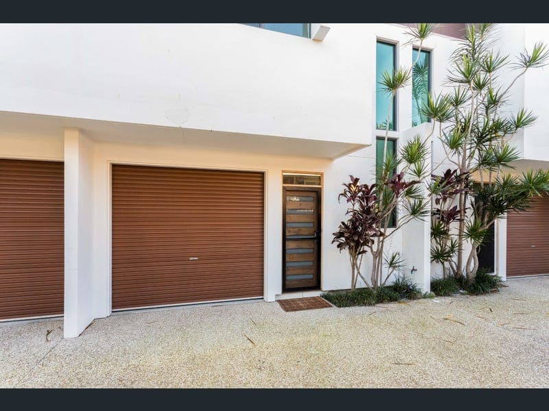 3/148 Mein Street, Scarborough — photo 1 of 5