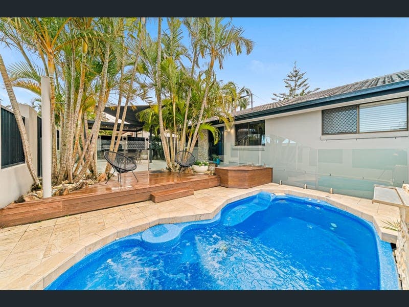 15 Bond Street, Rochedale South — photo 1 of 5