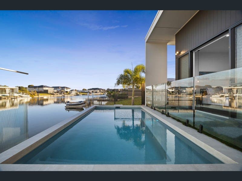 50 South Diamond Drive, Pelican Waters — photo 1 of 5