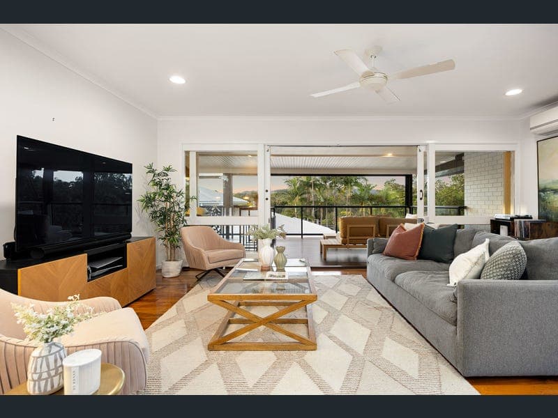 22 Strathspey Street, Kenmore — photo 1 of 5