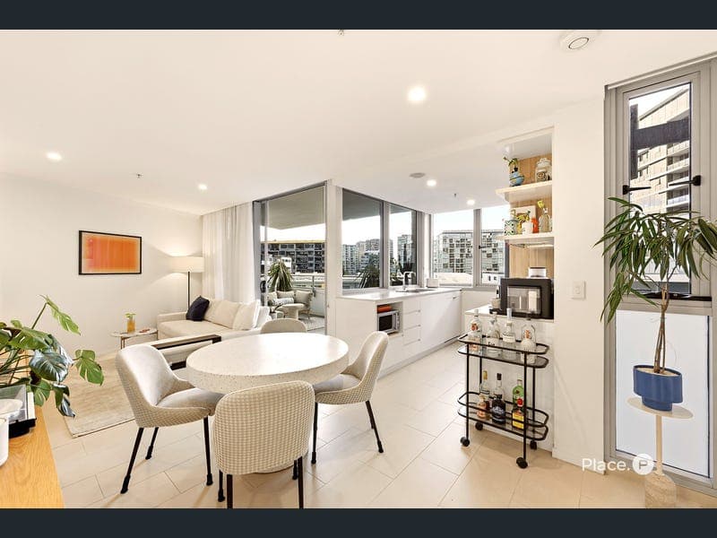 601/42 Wyandra Street, Newstead — photo 1 of 5