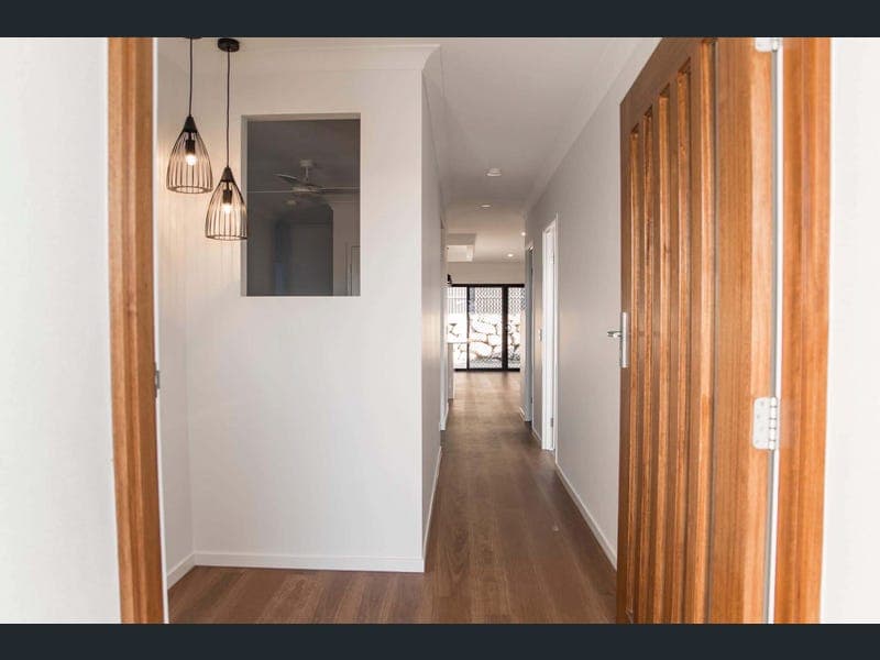 9 Mornington Parade, Burpengary East — photo 1 of 5