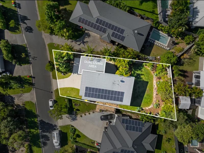 16 Joshua Place, Oxenford — photo 1 of 5
