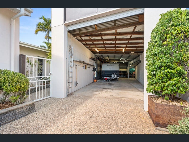 51 Ocean Street, Torquay — photo 1 of 5