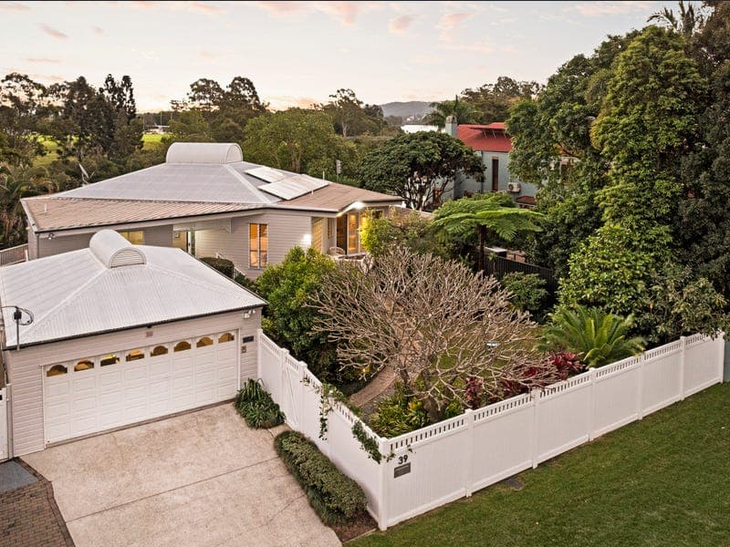 39 Vivian Street, Tennyson — photo 1 of 5