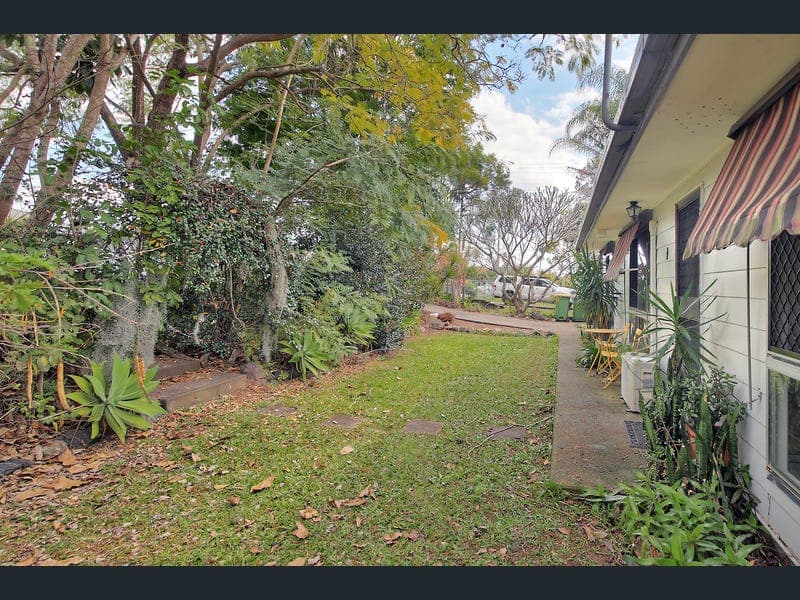 2 Carramar Street, Loganlea — photo 1 of 5