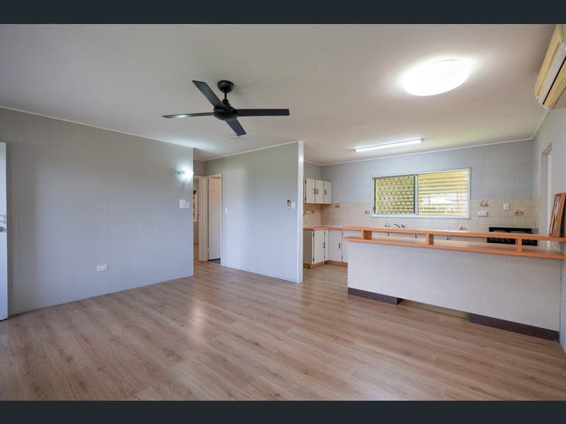 15 Mathiesen Street, Cranbrook — photo 1 of 5