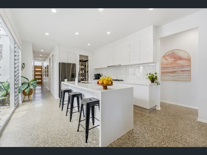 16 Tiller Circuit, Trinity Beach — photo 1 of 5