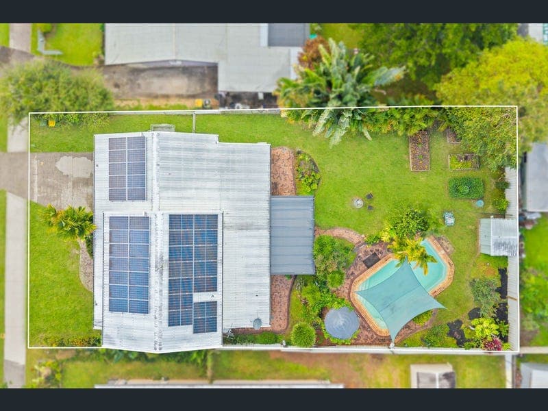 11 Shannon Drive, Woree — photo 1 of 5